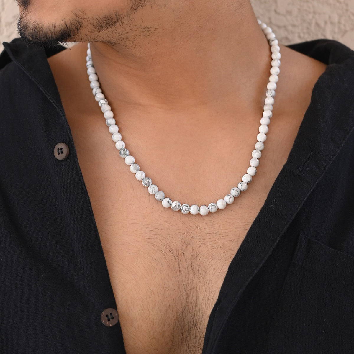 Men's Howlite Gemstone Silver Necklace: Smooth round beads with silver lock