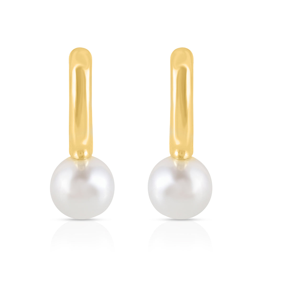 Pearl hoop earrings made of brass with gold plating, featuring a secure pin push lock.