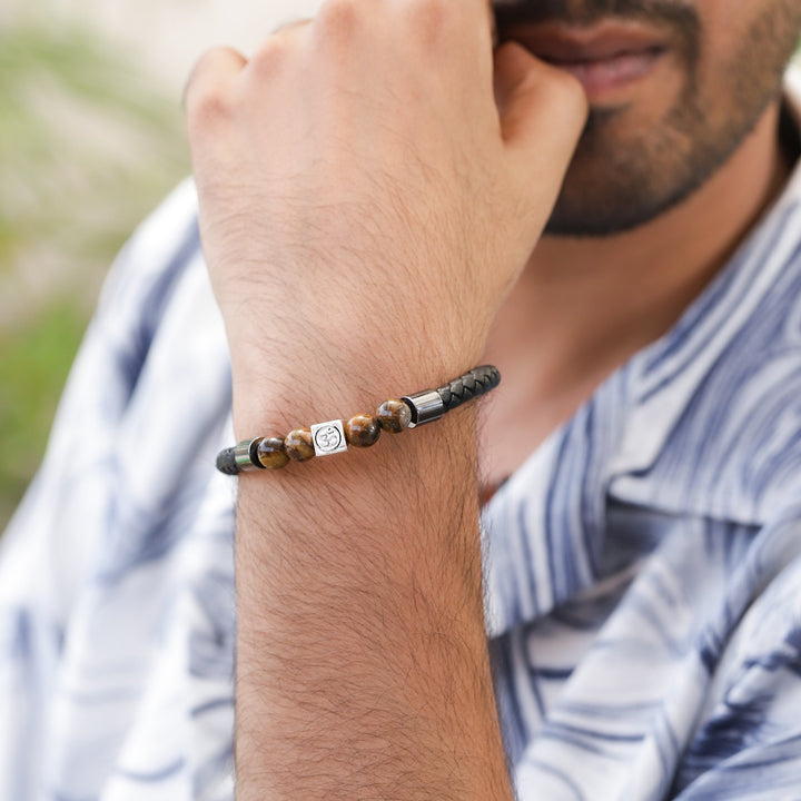 Trendy Tiger's Eye Beaded Bracelet for a Stylish Look