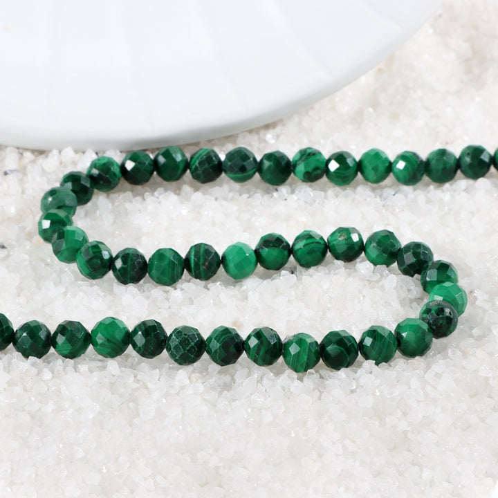 Men's Malachite Gemstone Silver Necklace: Elegance personified