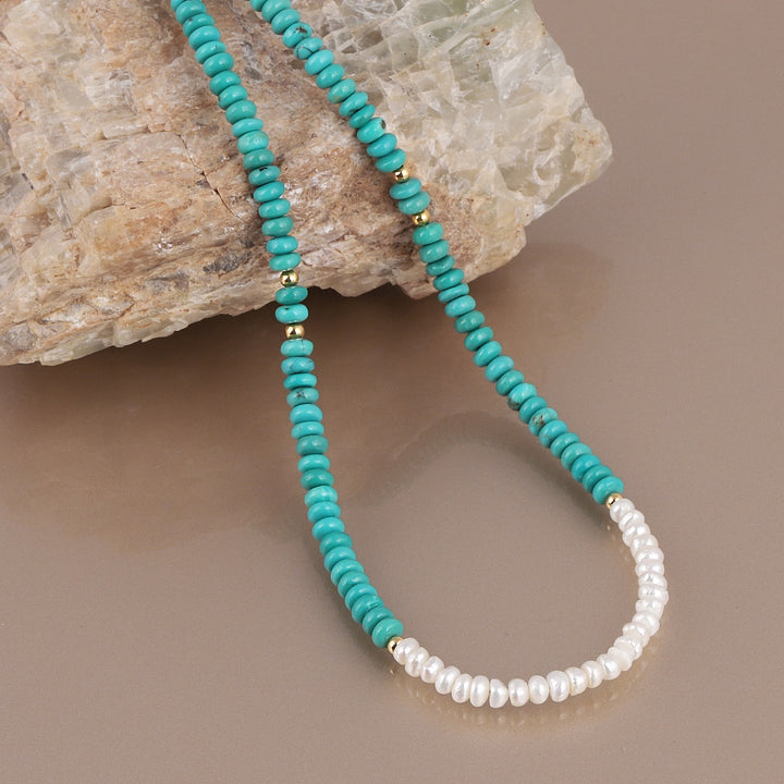 Experience the elegance of pearls and the captivating energy of turquoise with this meticulously crafted 925 silver necklace.