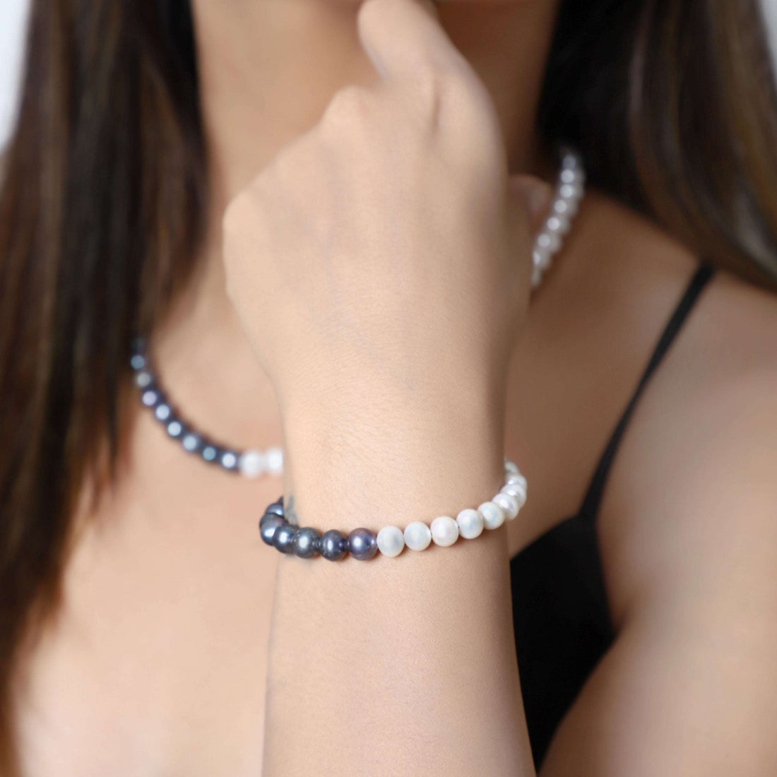 Black and White Pearl Silver Bracelet